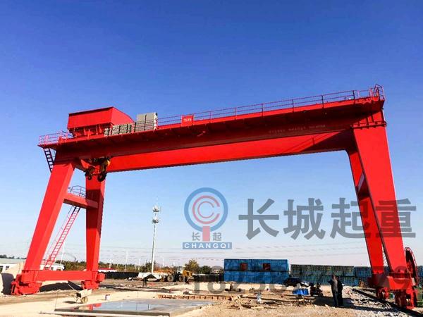 山東菏澤120噸龍門(mén)吊供應(yīng)商 門(mén)式起重機(jī)軌道的維保