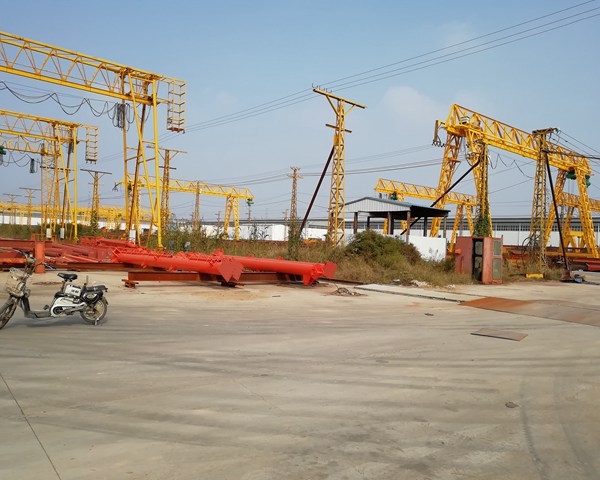 云南玉溪龍門吊公司室外安裝準(zhǔn)則