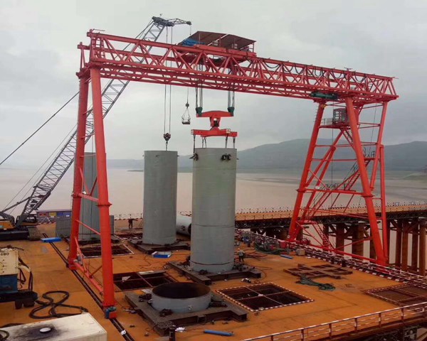 江蘇南京龍門吊廠家發(fā)揚(yáng)創(chuàng)新精神