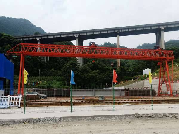 四川阿壩龍門(mén)吊廠家 企業(yè)信譽(yù)良好