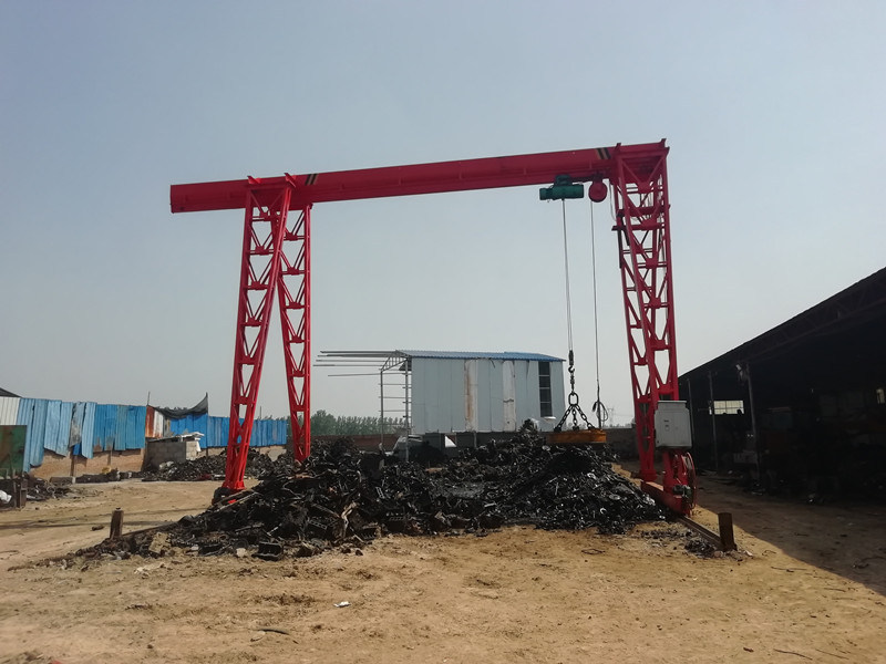 貴州遵義龍門吊廠家10T電磁吸盤龍門吊出租
