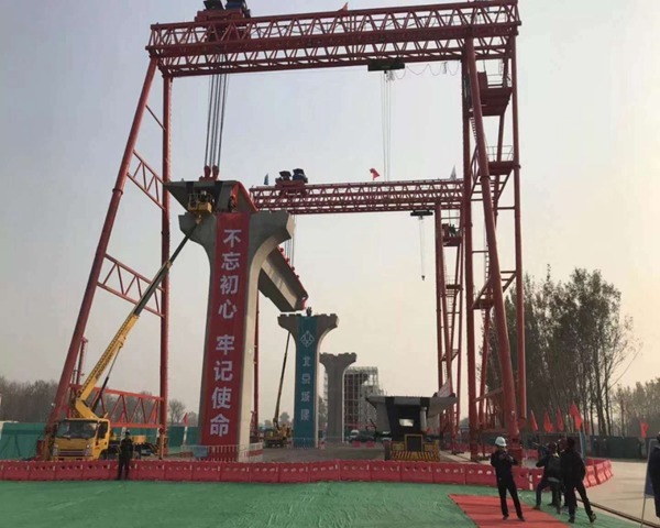 江蘇徐州龍門吊公司自制簡易龍門吊