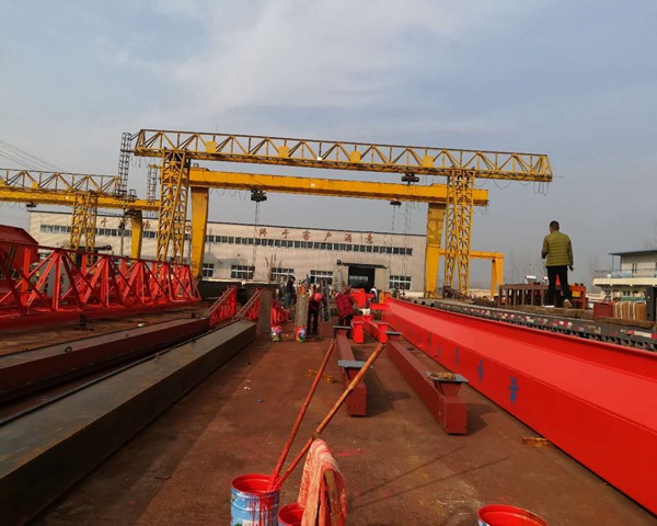 湖南長沙龍門吊廠家有專人培訓司機