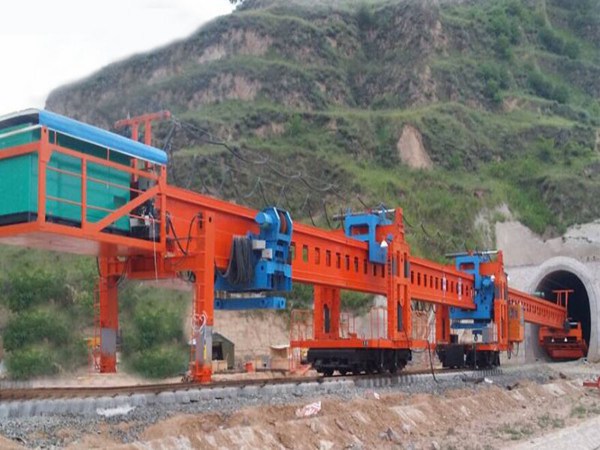 云南怒江架橋機(jī)廠家30年堅(jiān)持誠(chéng)信經(jīng)營(yíng)