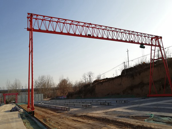 西藏昌都龍門吊公司支腿設(shè)計別有洞天