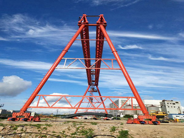 新疆吐魯番龍門(mén)吊廠家