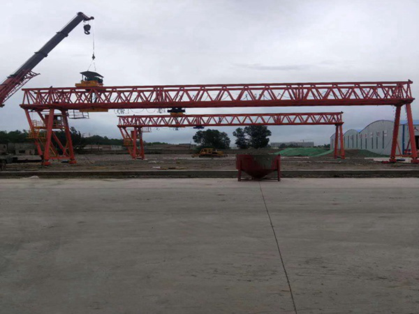 寧夏中衛(wèi)門式起重機廠家滿懷熱忱