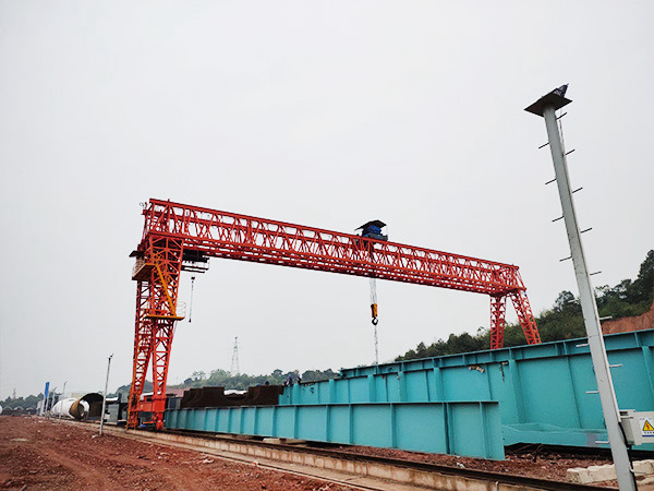 江蘇連云港龍門吊公司鋪設(shè)軌道