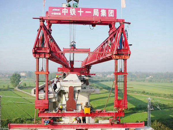 江西景德鎮(zhèn)架橋機(jī)租賃廠家20噸