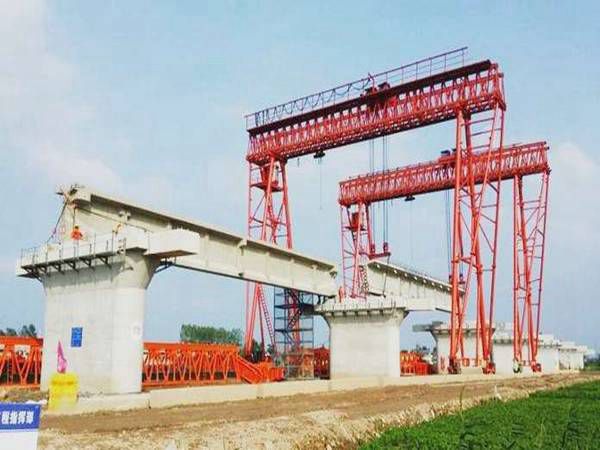 江西萍鄉龍門吊公司起重機種類多樣